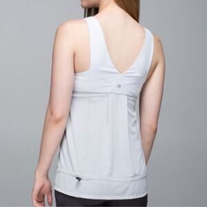 Lululemon Women’s Hustle And Bustle Drawstring Waist White  Gray Tank Top Sz 12